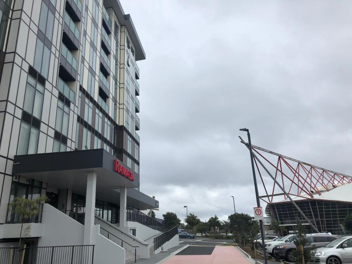 Ramada Suites By Wyndham Auckland Manukau Pacfic Centre Eksteriør billede