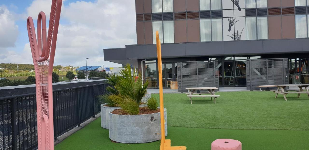 Ramada Suites By Wyndham Auckland Manukau Pacfic Centre Eksteriør billede