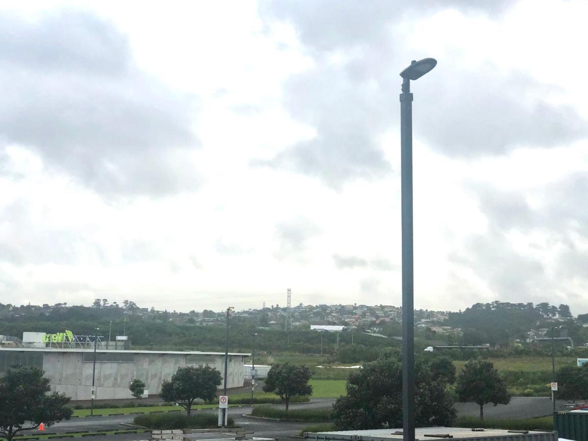 Ramada Suites By Wyndham Auckland Manukau Pacfic Centre Eksteriør billede