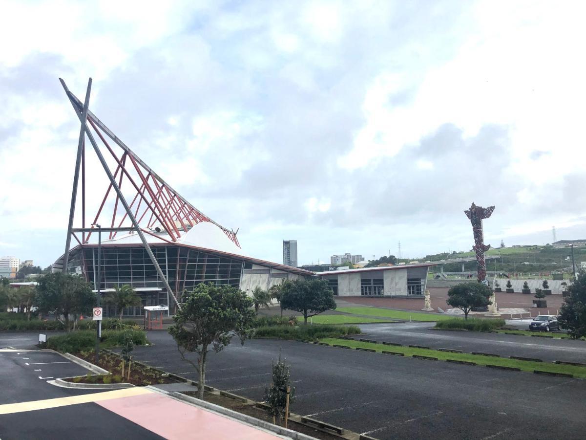 Ramada Suites By Wyndham Auckland Manukau Pacfic Centre Eksteriør billede
