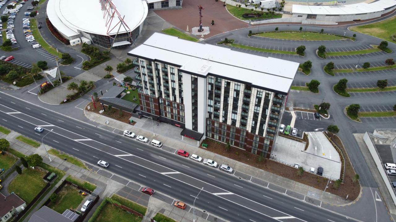 Ramada Suites By Wyndham Auckland Manukau Pacfic Centre Eksteriør billede