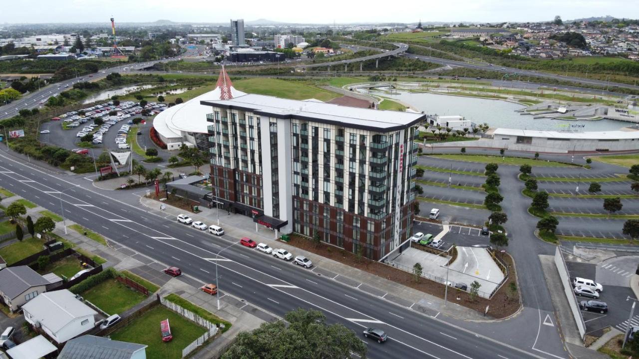 Ramada Suites By Wyndham Auckland Manukau Pacfic Centre Eksteriør billede